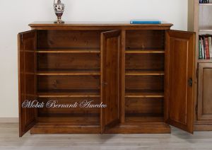 Credenza in legno massiccio con 3 ante stile classico